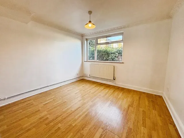 Photo 3 — Hunters Court Showfields Road, Tunbridge Wells, Kent, TN2