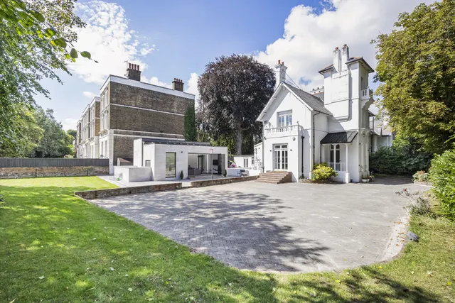 The Glebe, London, SE3, photo 1