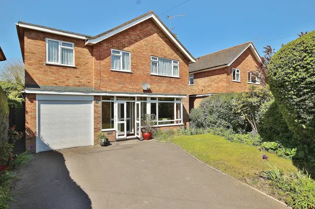 Marlborough Crescent, Long Hanborough, photo 1