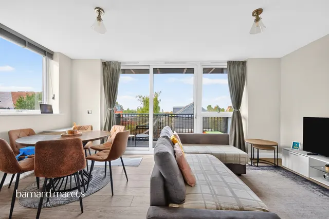 East Street, Epsom, KT17, photo 3