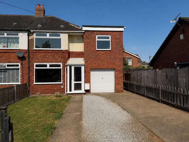 Hotham Road South, Hull, photo 1