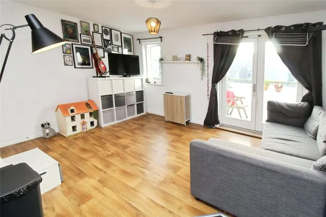 Photo 3 — Whitelake Place, West Golds Way, Devon,, TQ12