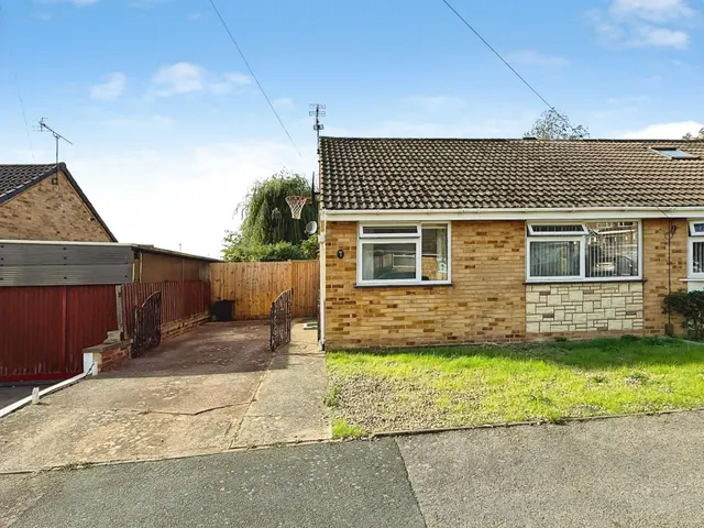 Avon Close, Oadby, LE2, photo 1