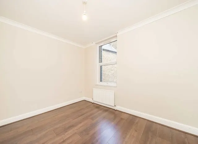 Photo 3 — Lower Mortlake Road, Richmond, TW9