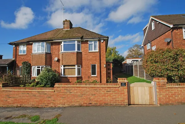 Roman Way, Bourne End, SL8, photo 1