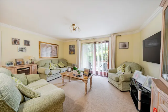 Photo 3 — Tudor Road, Beckenham, BR3