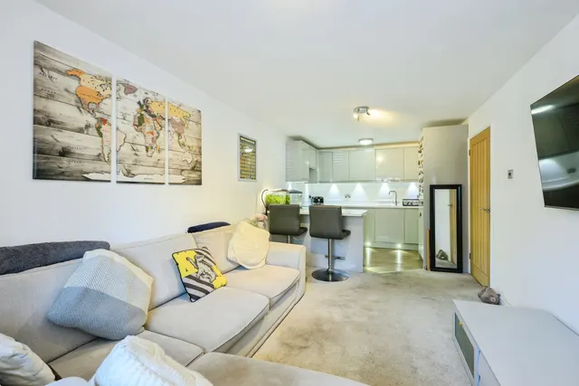 Westbury Close, Whyteleafe, CR3, photo 1