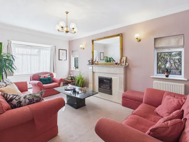 Gerrards Cross, Buckinghamshire, photo 3