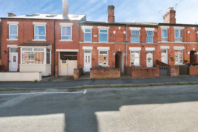 Park Street, Heanor, DE75, photo 1