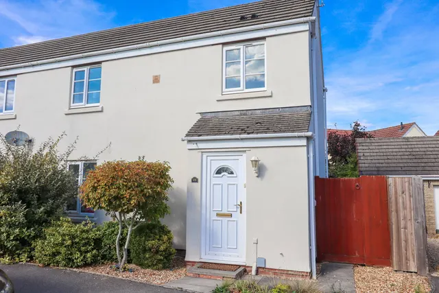 Springfield Drive, Calne, photo 1