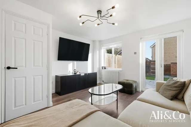 Photo 3 — Edmund Road, Chafford Hundred, Essex, RM16 6HA
