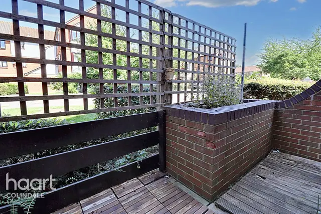 Turnstone Close, NW9, photo 3