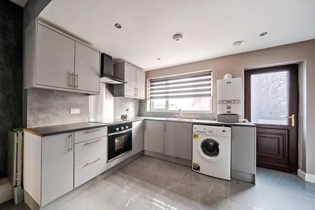 Wood Lea, South Elmsall, WF9, photo 2
