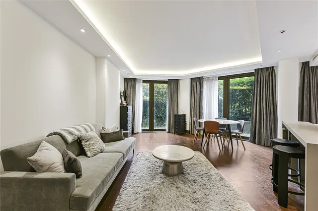 2 bedroom flat, Fetter Lane, London, EC4A