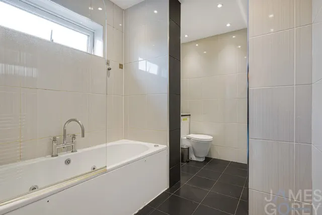 Brodrick Grove, Abbey Wood, SE2, photo 1