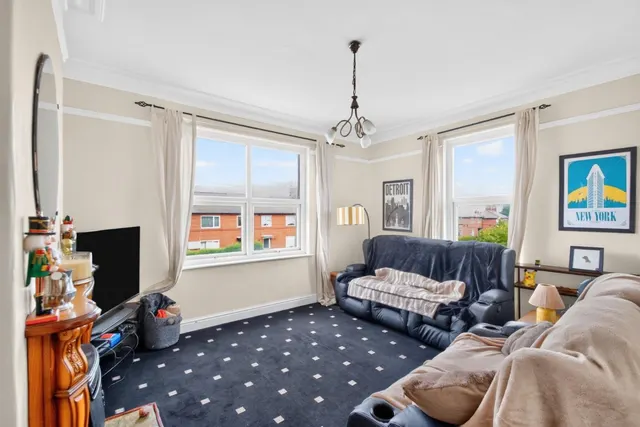 Photo 2 — A King Edwards Drive, Harrogate
