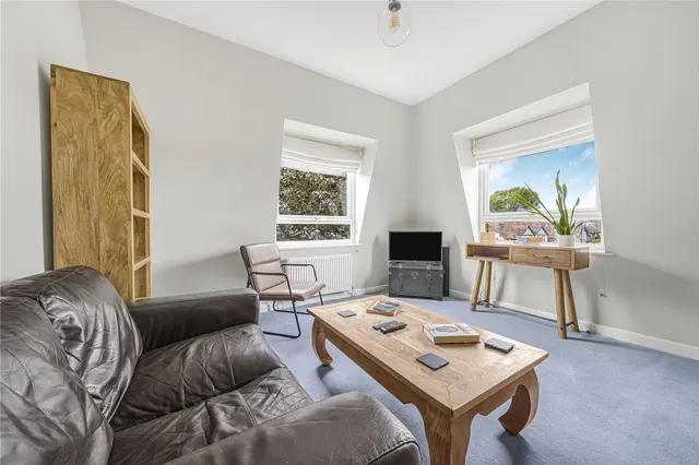 Twickenham Road, Teddington, TW11, photo 1