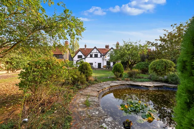 Drayton Beauchamp, Aylesbury, HP22, photo 3