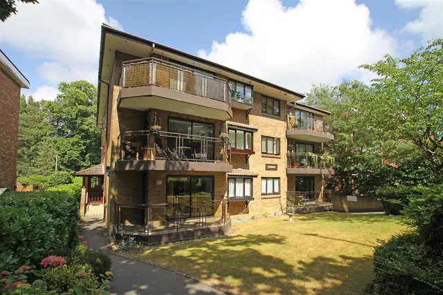 Surrey Road, Poole, photo 1