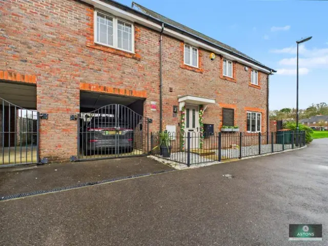 Somerley Drive, Forgewood