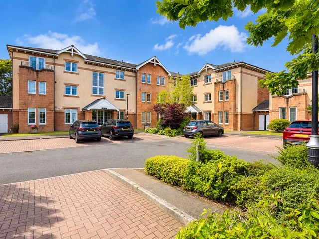 Old Station Court, Bothwell, Glasgow, G71 8PE, photo 1