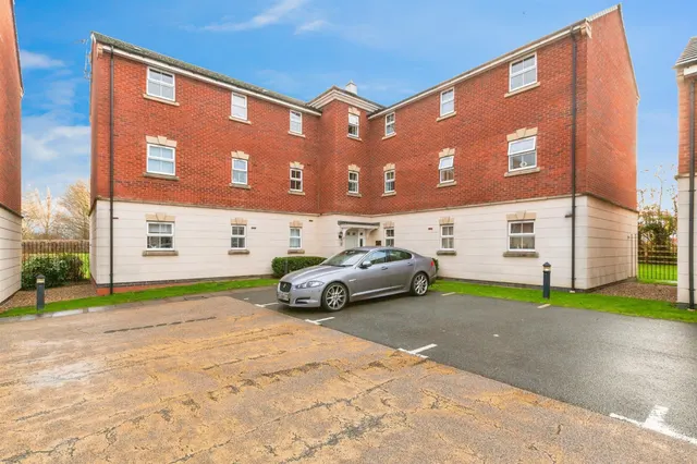 Loughland Close, Blaby, LE8, photo 1