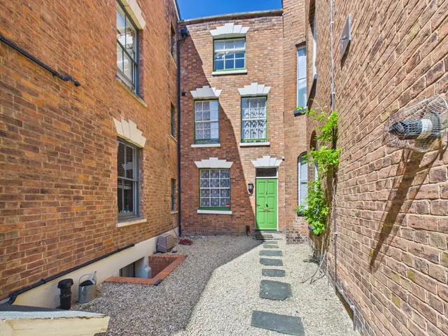 Brunswick Road, Gloucester, GL1 1JJ, photo 1
