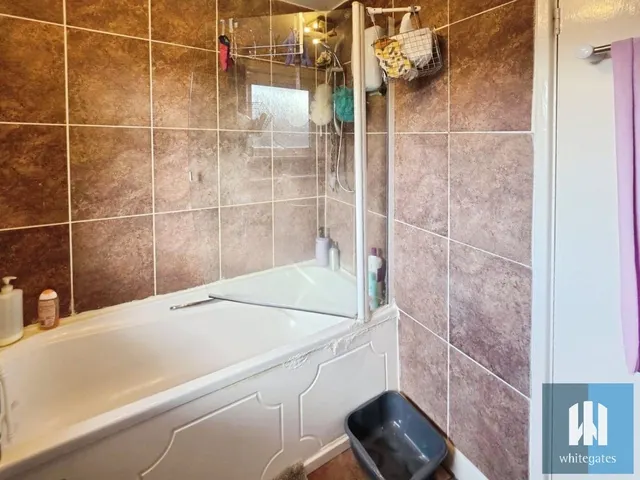 Longfield Avenue, Dalton, HD5, photo 3