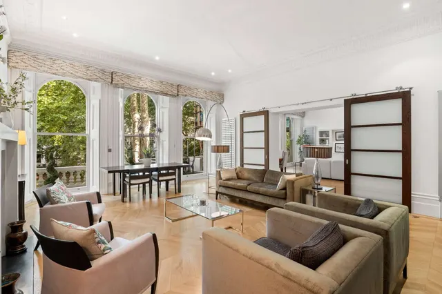 Photo 2 — Cornwall Gardens, London, SW7 4AZ