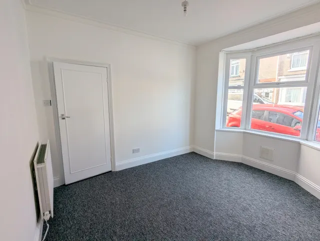 Marshall Street/Denes, DL3, photo 3
