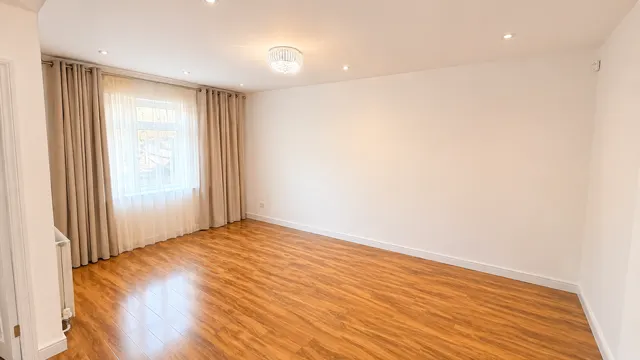 Photo 3 — Stanhope Road, Rainham, Havering, RM13 7RP