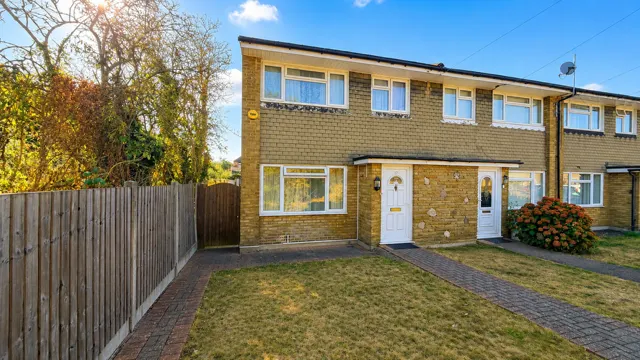 Stanhope Road, Rainham, Havering, RM13 7RP, photo 1