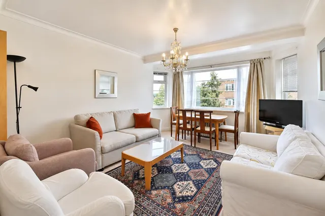 Sheen Court, Richmond, TW10, photo 2