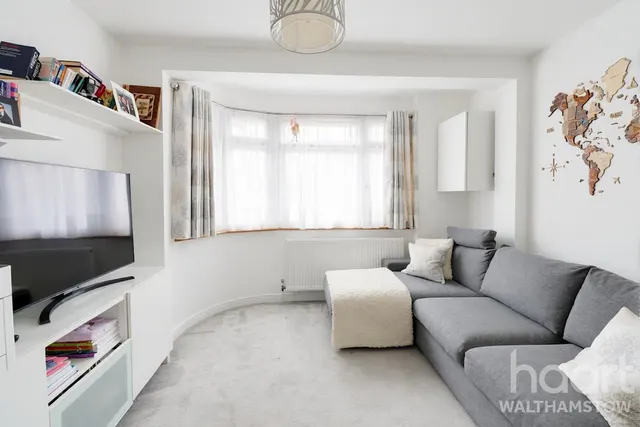 Kingsley Gardens, Chingford, E4, photo 3