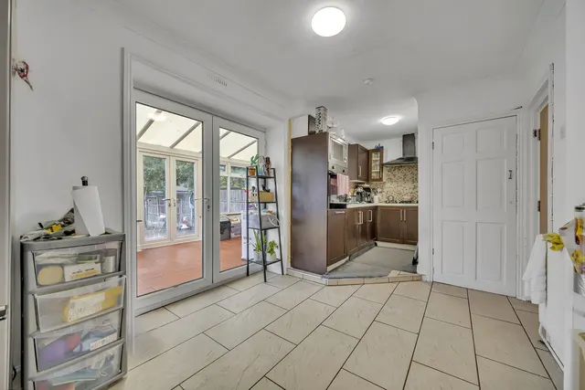 Photo 3 — Burrow Road, Chigwell, IG7 4NL