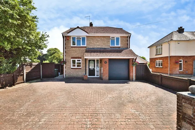 Wraxhill Road, YEOVIL, photo 1