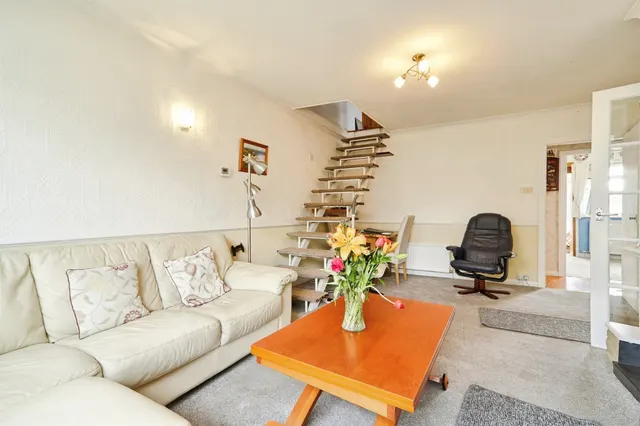 Kirkwood Lane, Leeds, LS16, photo 3