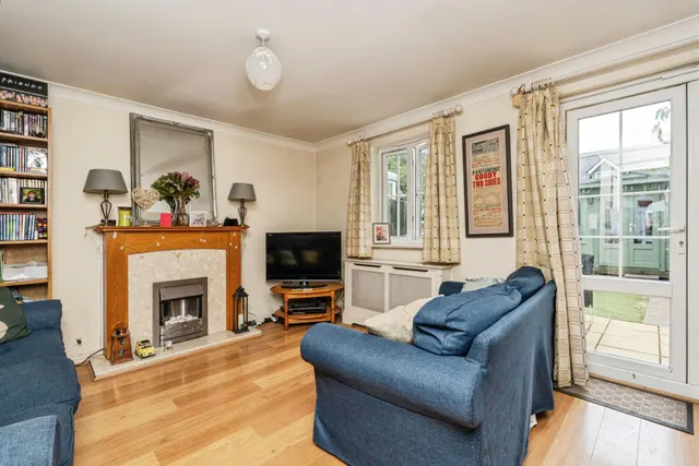 Victoria Way, Liphook, GU30, photo 2