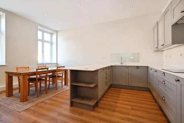 Twyford Road, Wokingham, RG40, photo 3