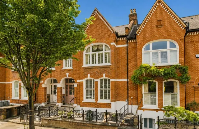 Drakefield Road, SW17, photo 1
