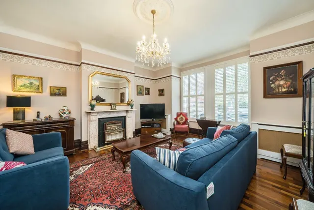Drakefield Road, SW17, photo 2