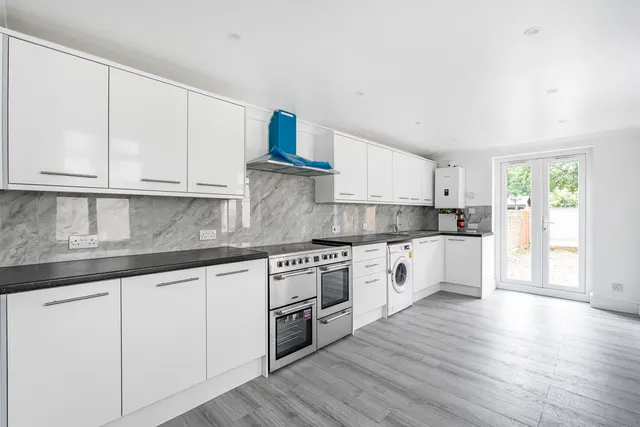 Charnwood Road, London, SE25, photo 1