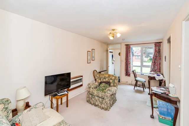 Greenwood Close, Romsey, SO51, photo 3