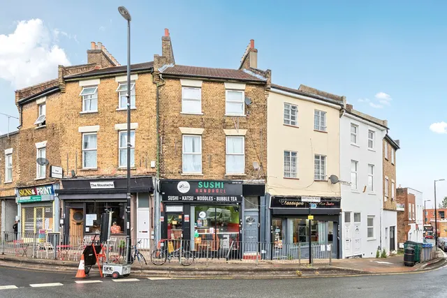 Photo 2 — Dartmouth Road, SE26