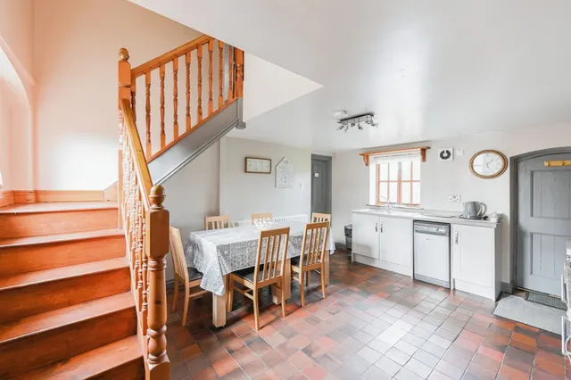 Fieldfare Cottage, Leigh, ST10, photo 2