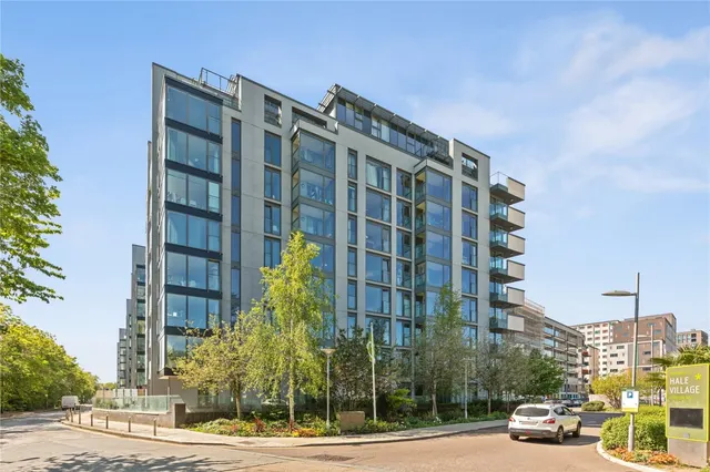 Waterside Way, London, N17, photo 3
