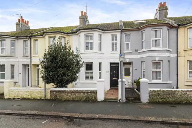 Lyndhurst Road, Worthing, photo 1