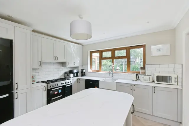 Mill Close, Staplecross, TN32, photo 3