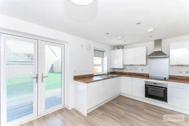 Tangmere Road, Hailsham, BN27, photo 2