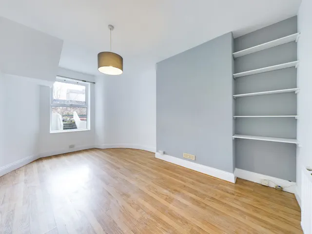 Hoe Street, Plymouth, PL1, photo 1